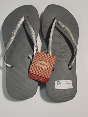 Havaianas SLIM Flip Flops in Silver/ Gray New with Tag size 7/8